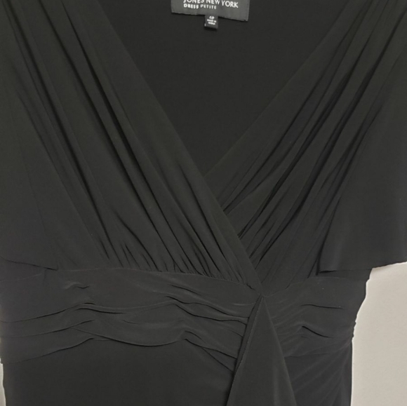 Dress - Picture 3 of 9